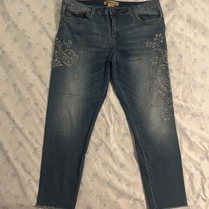 Democracy Blue Embroidered Ankle Jeans